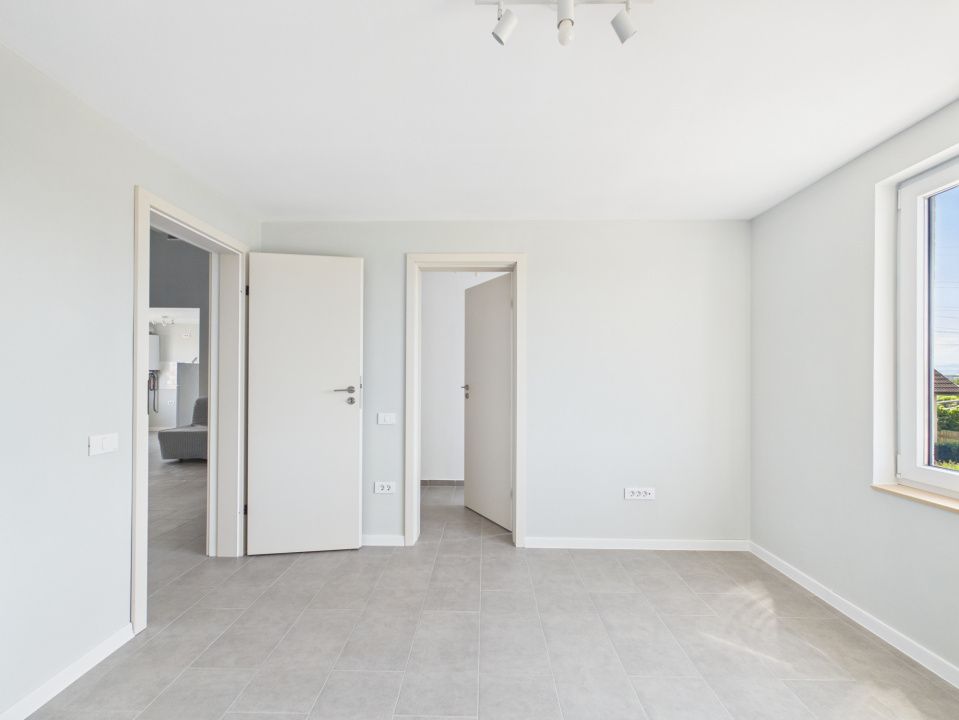 Apartament 3 camere, 2 bai, Sanpetru Central – fotografia 11 din 18