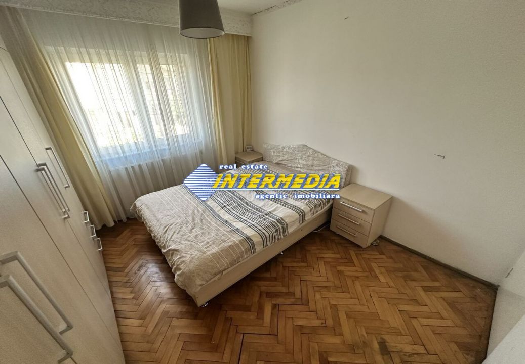 De Vanzare Apartament 4 camere decomandat 83 mp etaj 1 finisat complet – fotografia 11 din 14