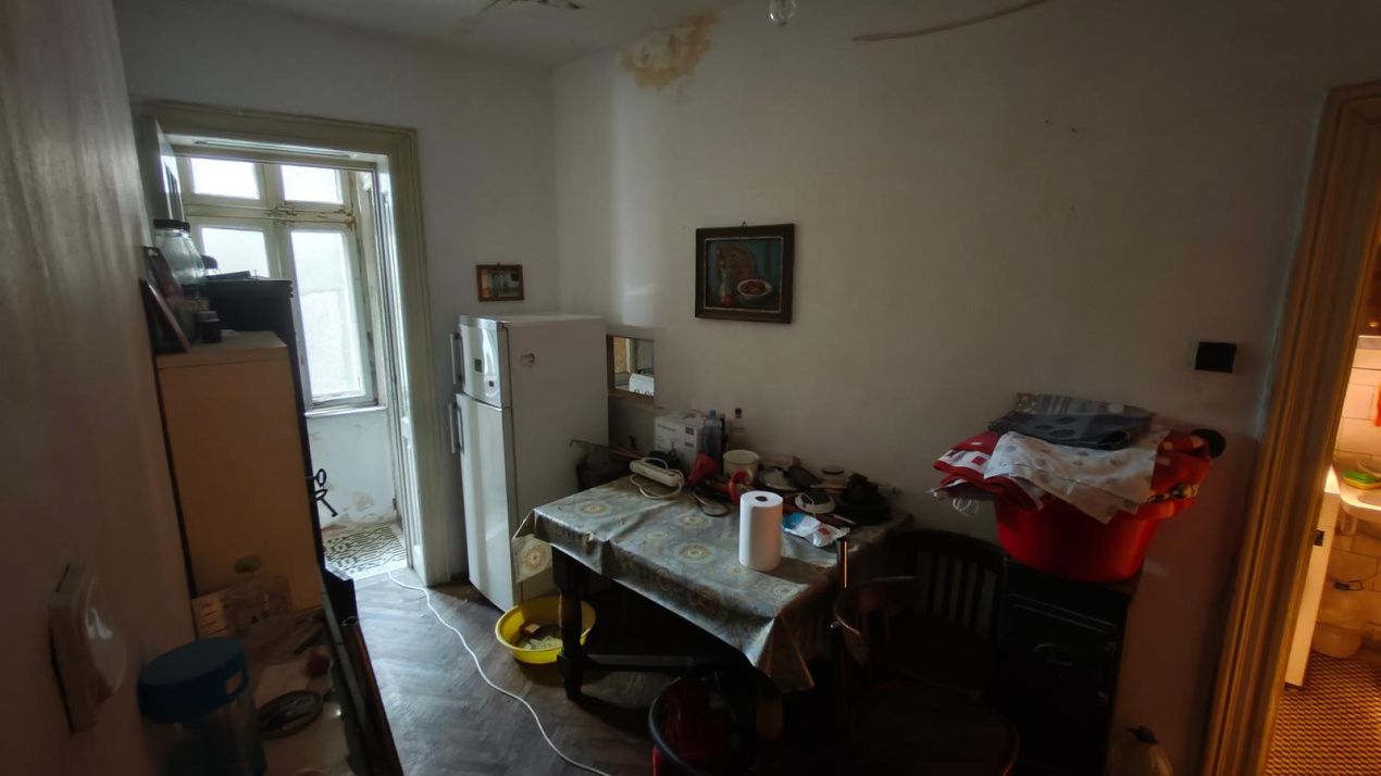 De vanzare 2 camere in vila interbelica, curte comuna zona Armeneasca – fotografia 16 din 16