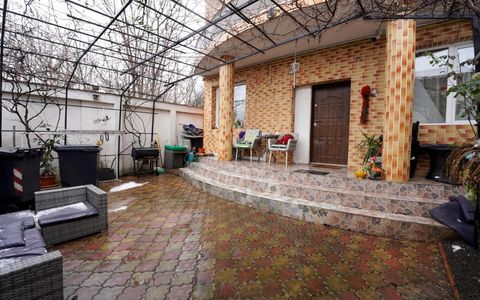 Vilă 5 camere | Barbu Văcărescu | Curte | Ideal birouri | Rezidențial