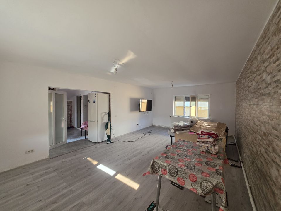 Oportunitate! Casa P+M înaltă, 4 camere, mobilata, utilata, Valu lui Traian! – fotografia 5 din 13