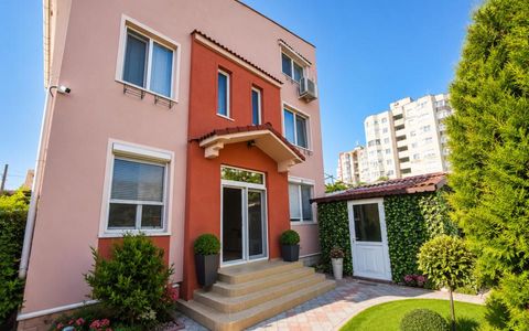 Vânzare vilă S+P+1+M spatioasa Faleza Nord