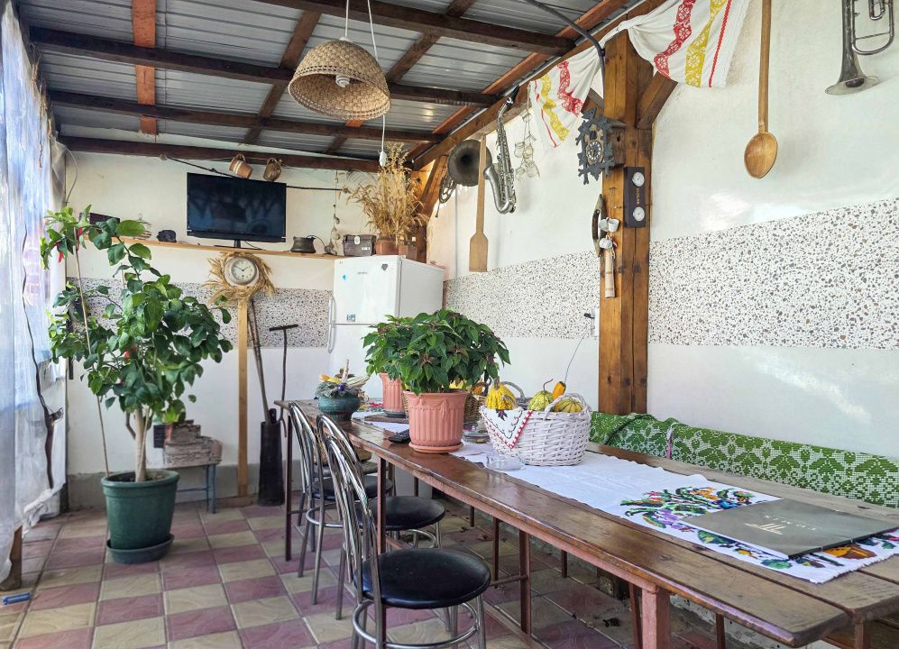 Casă cu 4 camere în Constanța, zona Medeea – Teren 358 mp, garaj și grădină – fotografia 4 din 14