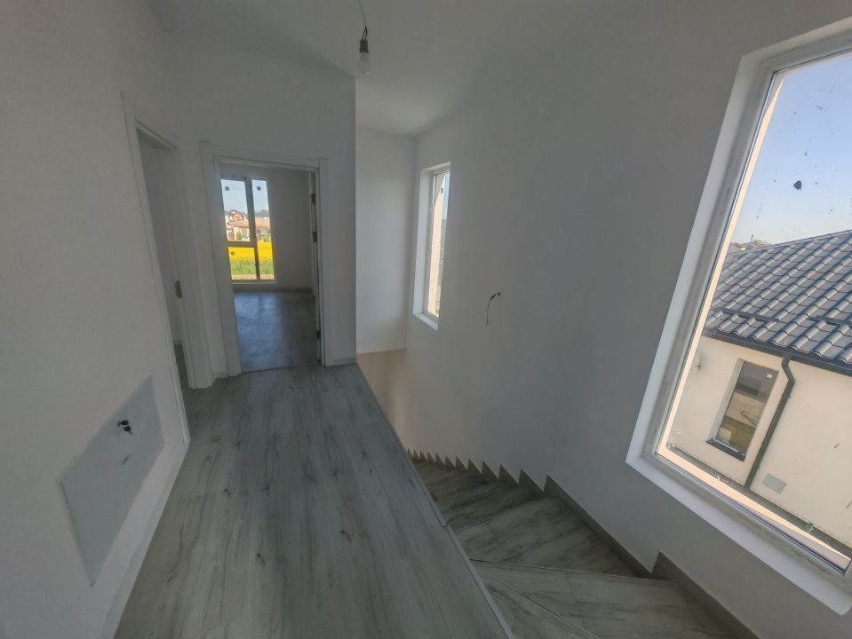 Vilă single Tunari - 4 Camere,  300mp Teren – fotografia 10 din 17