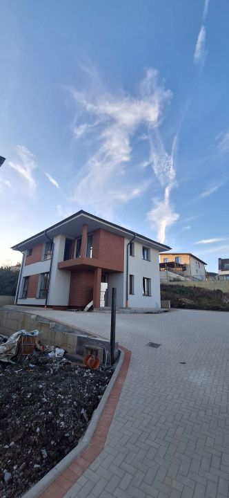 Case individuale nZEB, 119 mp utili și terenuri de 416–584 mp | Dezmir – fotografia 3 din 9
