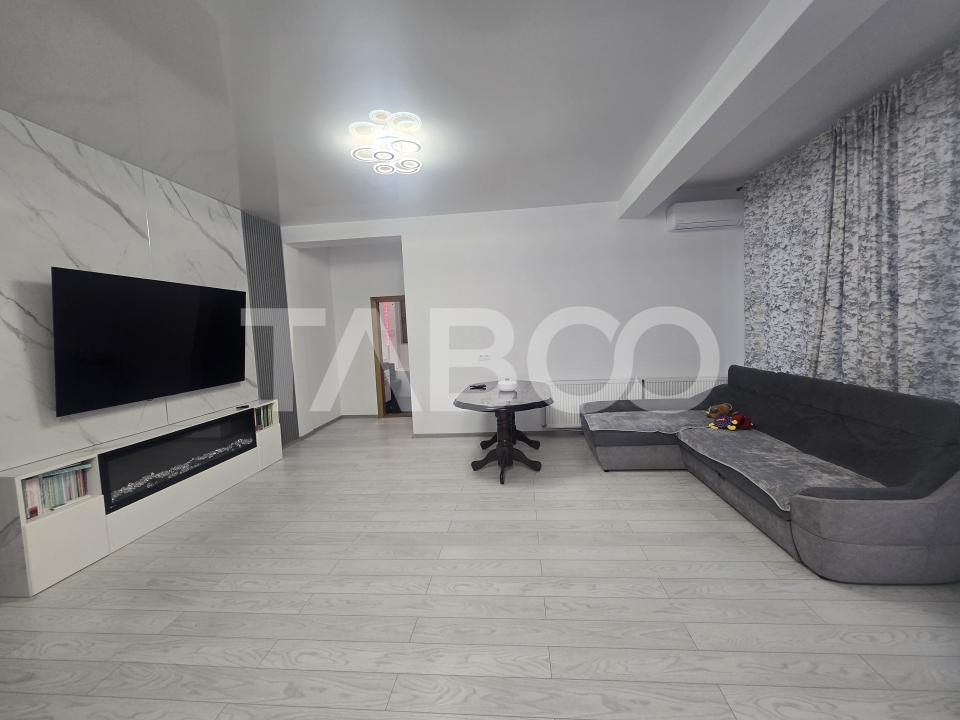 Apartament 2 camere de vanzare 54 mp cu 2 balcoane zona Selimbar Sibiu – fotografia 2 din 13