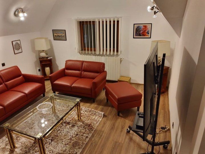 2 Camere de inchiriat|Central |Sauna| Piscina Interioara| Sala Fitness|Gradina| – fotografia 1 din 7