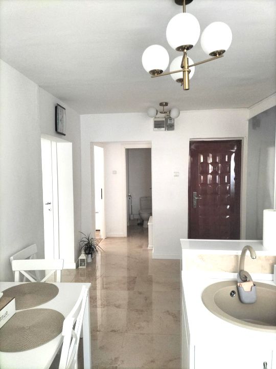 Apartament 3 camere 2 bai, parcare, CETATE mobilat si utilat complet – fotografia 6 din 14