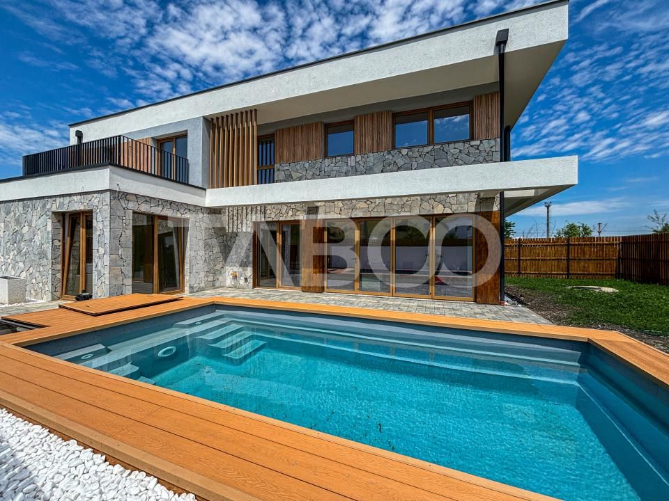 Casa premium de vanzare in Sannicoara cu piscina si curte generoasa – fotografia 2 din 10