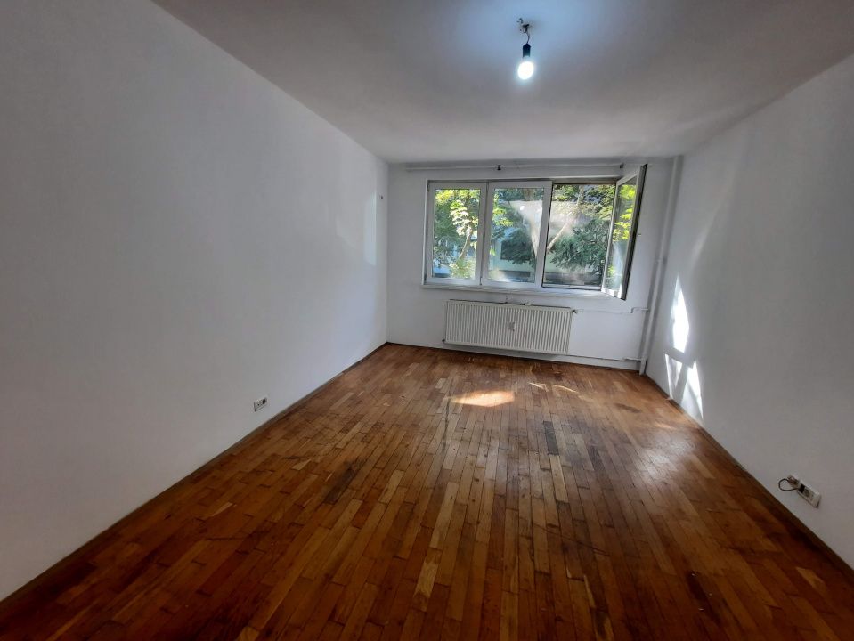 Drumul Taberei, Valea Oltului Brancusi, garsoniera parter, bloc 4 etaje, boxa – fotografia 5 din 28