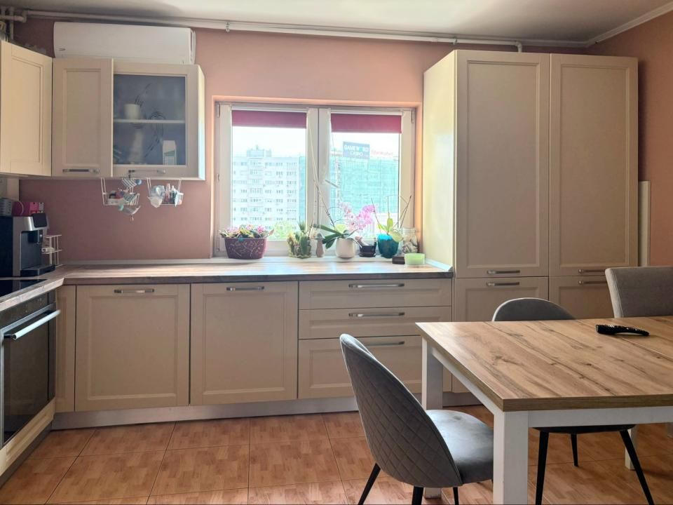 4 Camere | 96MP | Calea Vitan | Centrală | 2 Parcări | Renovat/Mobilat/Utilat – fotografia 3 din 18