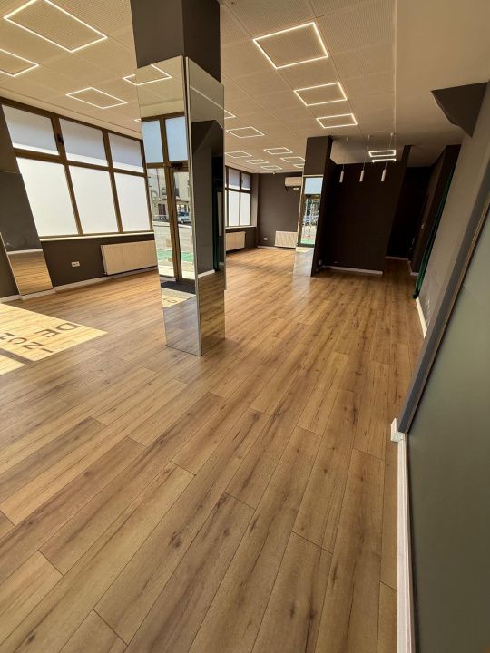 🏢 SPAȚIU COMERCIAL DE ÎNCHIRIAT – 75 MP | VAD COMERCIAL | VITRINĂ LA STRADA – fotografia 3 din 8