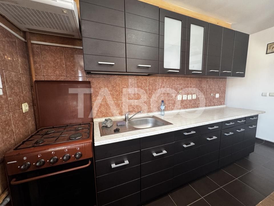 COMISION 0 - Apartament decomandat 4 camere 90 mpu Vasile Aaron Sibiu – fotografia 15 din 15
