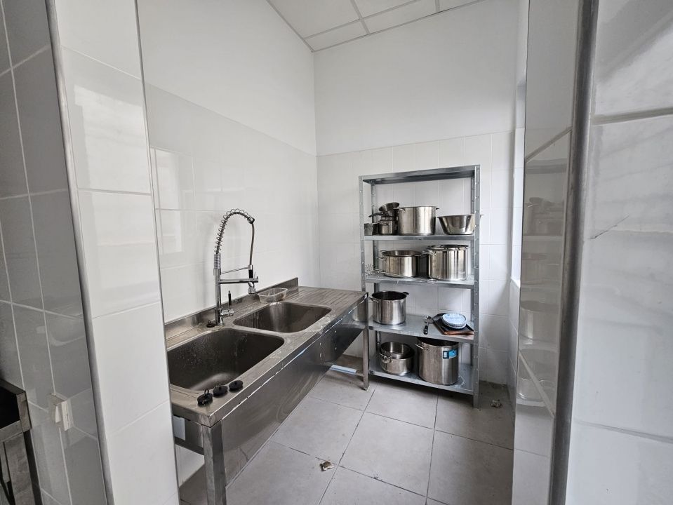 EXCLUSIVITATE! Restaurant de vanzare, Mobilat/Utiliat, 565 mp,cu teren 5.000 mp! – fotografia 25 din 27