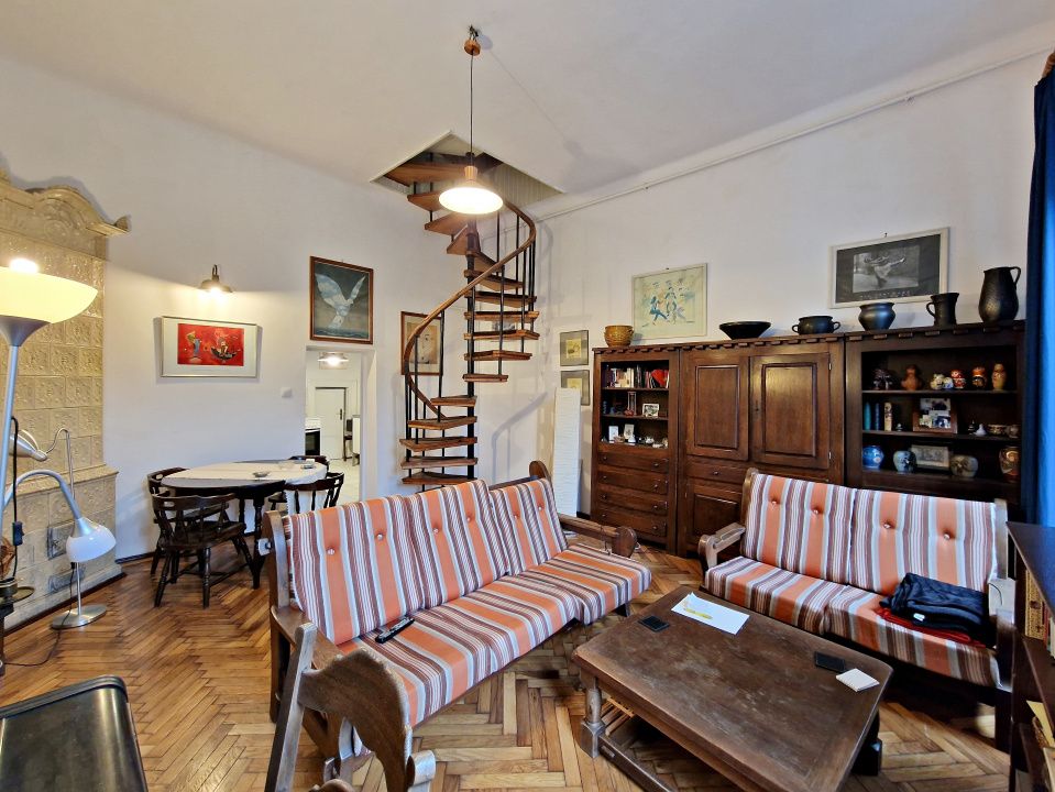 Casa veche renovata, parter+mansarda, curte proprie, Foisorul de Foc – fotografia 3 din 32