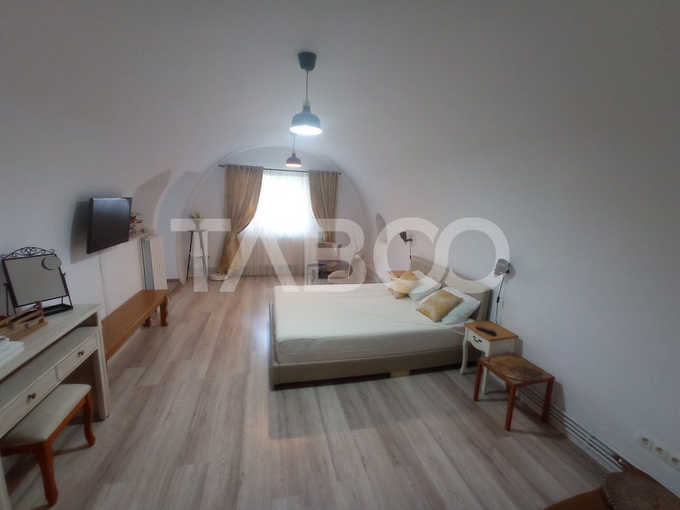 Apartament de inchiriat in Centrul Istoric din Sibiu gradina 150 mp – fotografia 3 din 9