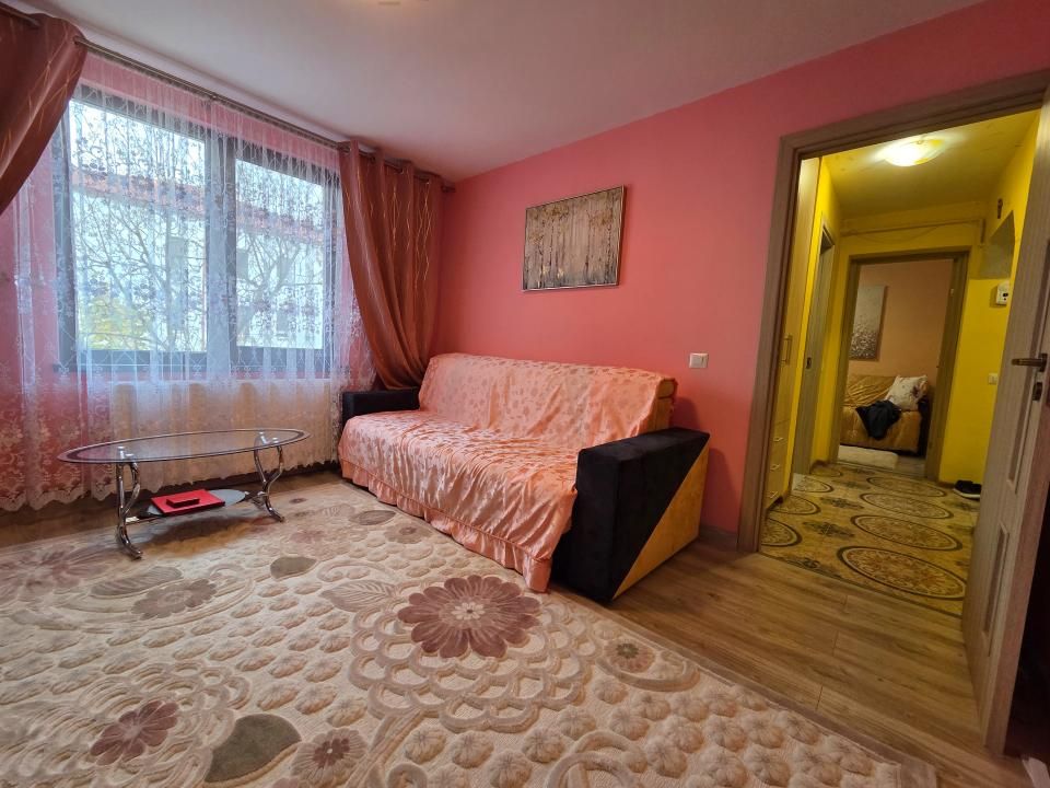 Apartament de 3 camere, decomandat, zona Piata Voievozilor-Alexandru cel Bun – fotografia 1 din 8