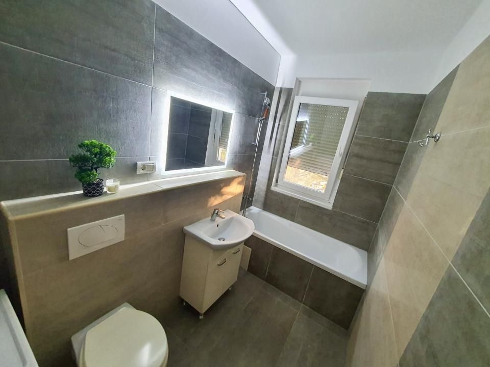 Apartament de inchiriat, 3 camere, 65 mp utili, etaj 1 - Zona Lipovei – fotografia 8 din 10