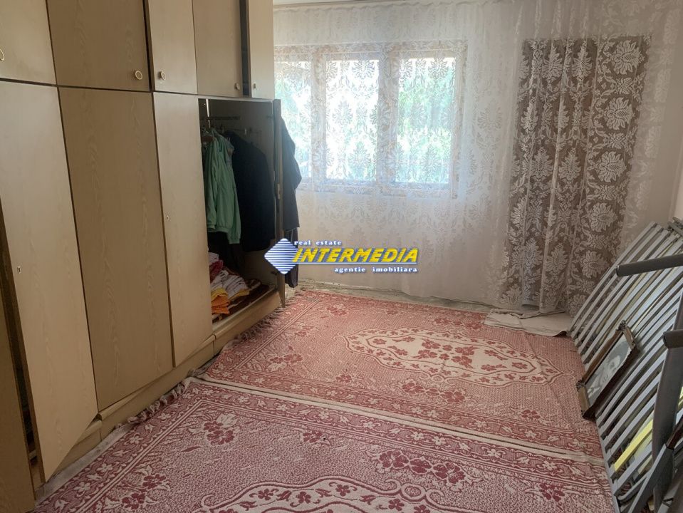 Casa de vanzare 5 camere teren aferent 1410 mp cu toate utilitatile zona Oarda – fotografia 6 din 33