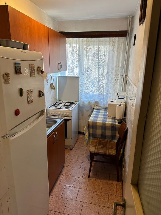 Apartament cu 3 camere de vanzare, situat in zona Inel 2 - Groapa – fotografia 1 din 9