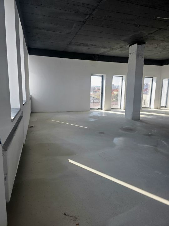 Clădire modernă cu regim D+P+3, situată în zona Faleza Nord – fotografia 28 din 43