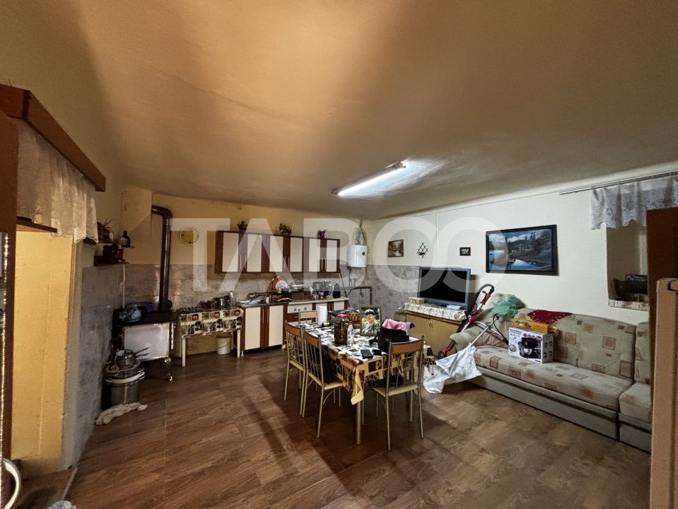 Casa  cu gradina de vanzare  si curte + pivnita zona Terezian Sibiu – fotografia 11 din 14