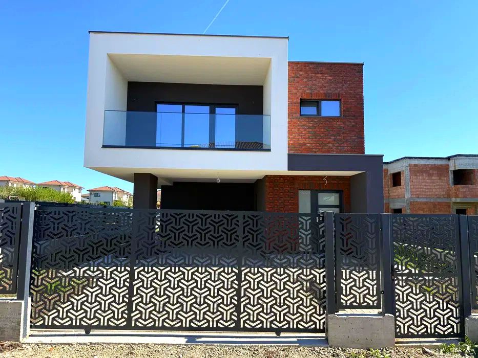 Casă deosebită cu arhitectură modernă, Dezmir – fotografia 1 din 8