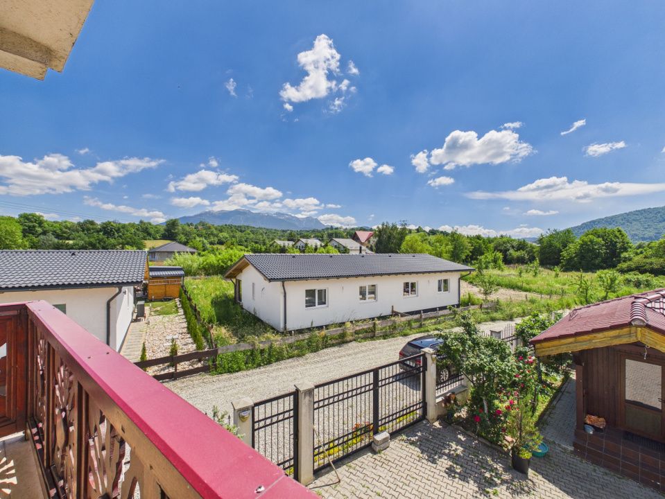 Casa cu priveliste de vis si potential turistic sau investitie in zona Bran – fotografia 15 din 46