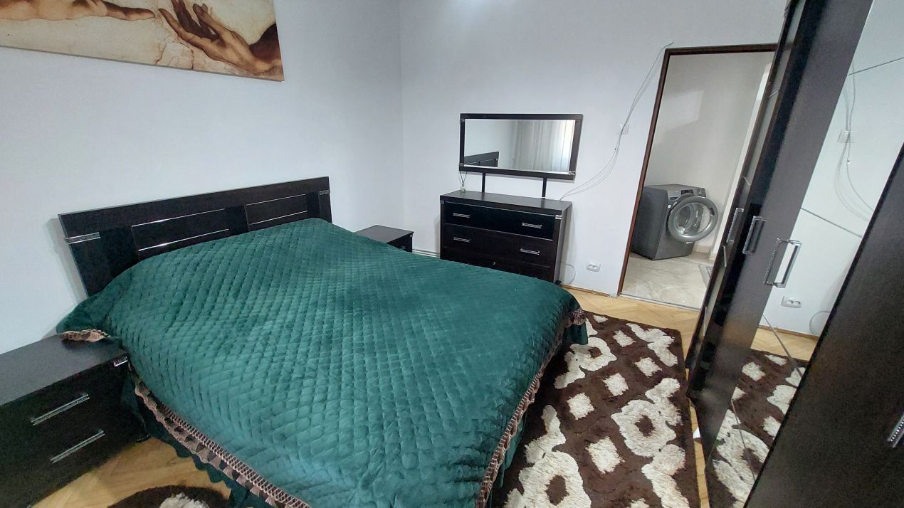 Apartament 2 camere, decomandat, 68 MP, etajul 1, Centru zona Piata Mare – fotografia 2 din 5