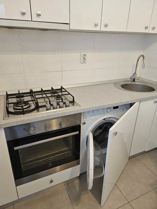 APARTAMENT 1 CAMERA-MOBILAT SI UTILAT, ETAJUL 1, 40MP, CAPAT CUG – fotografia 5 din 6