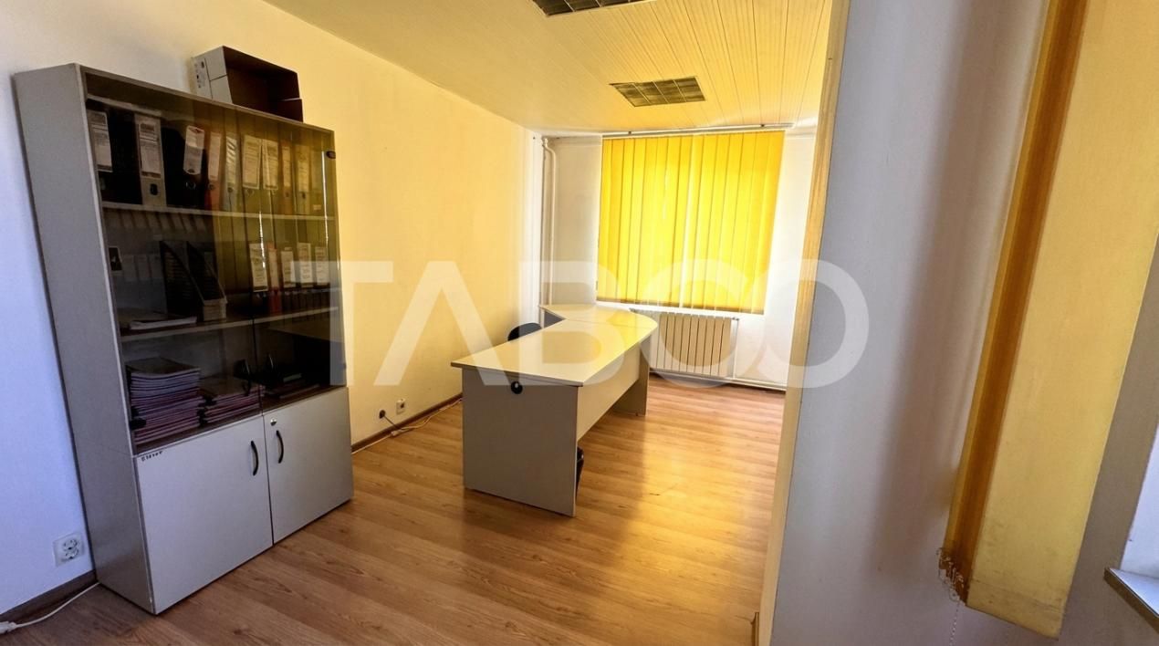 Spatiu birou de inchiriat ideal pentru firme 14 mpu Sibiu – fotografia 1 din 4