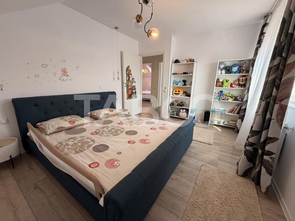 Casa individuala moderna de vanzare cu 5 camere 2 bai teren Sura Mare – fotografia 9 din 28