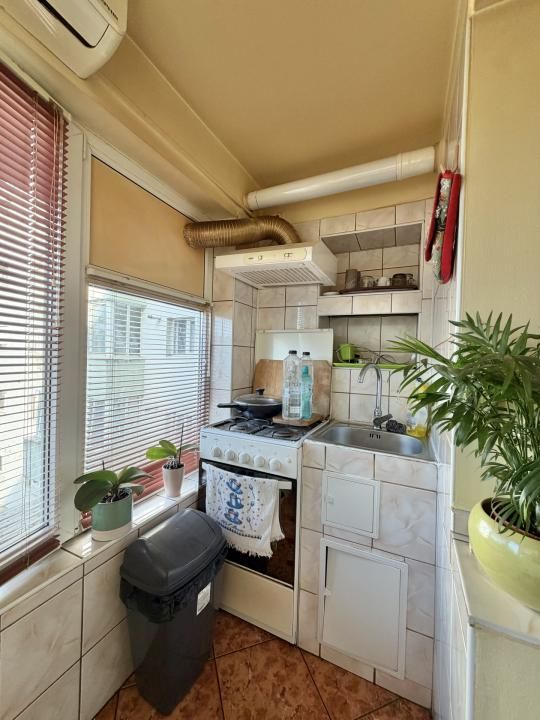 Apartament 2 camere, etaj 2, decomandat, zona Aradului – fotografia 9 din 12