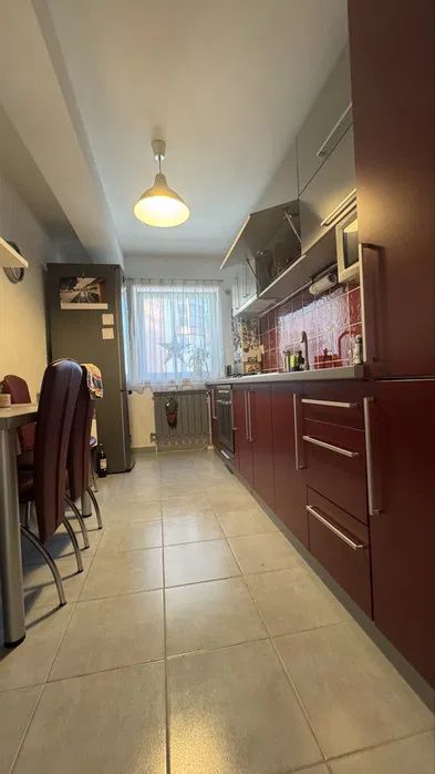 Apartament 2 camere decomandat, etaj 1, zona Primariei Floresti – fotografia 3 din 6