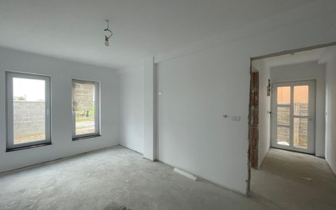 Duplex 5 camere, 112mp utili, 232mp teren - Mosnita Noua