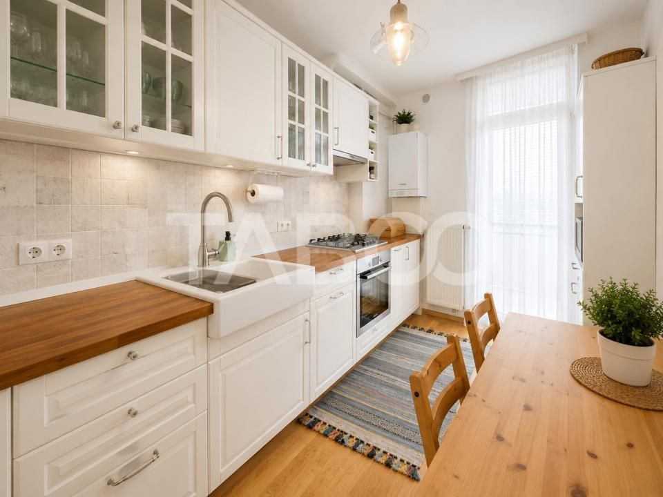 Apartament de vanzare 4 camere balcon boxa lift bloc nou zona Centrala – fotografia 11 din 20