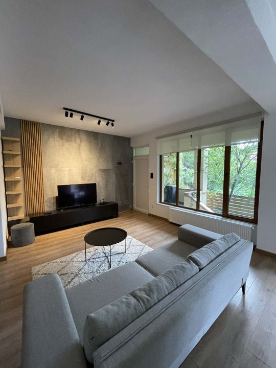 Apartament 3 camere de inchiriat Gruia  Parcare inclusa – fotografia 1 din 11
