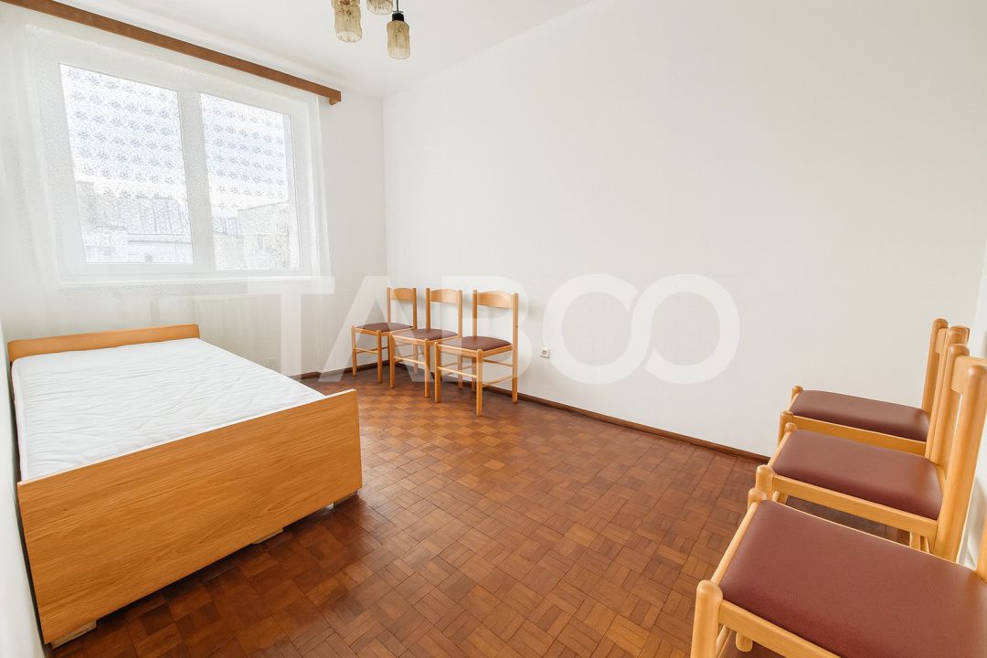 Zona Dioda/ANAF/Finante  Apartament cu 3 camere si balcon – fotografia 8 din 15