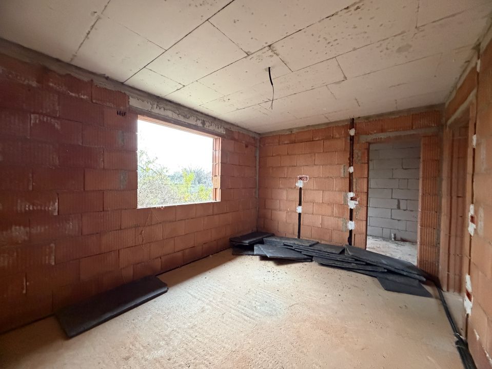 Casa individuala 4 camere, 405mp teren, 120mp utili in Utvin – fotografia 9 din 16