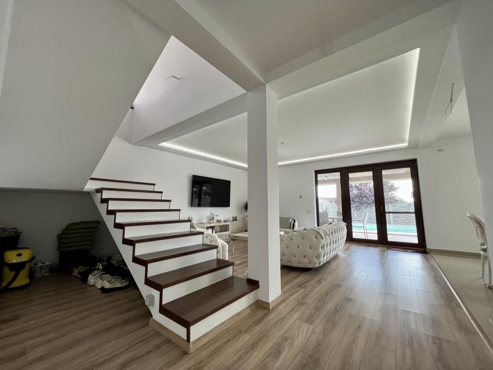 COMISION 0% Casa individuala, 4 camere, 286 mp utili, piscina - Mosnita Noua – fotografia 3 din 12