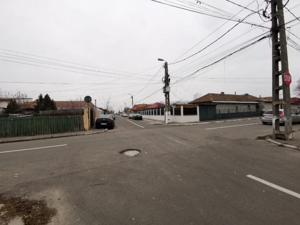 Vand teren in Palazu Mare zona centrala – fotografia 6 din 8