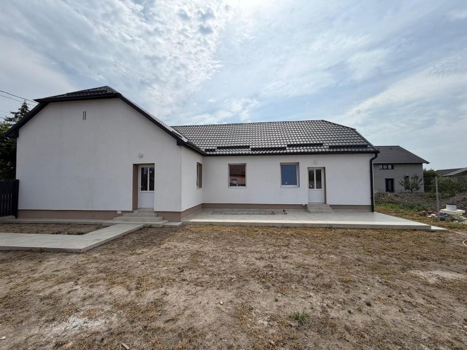 Casa Individuala | Parter | 120 mp utili | Toate utilitatile | Utvin | – fotografia 1 din 14