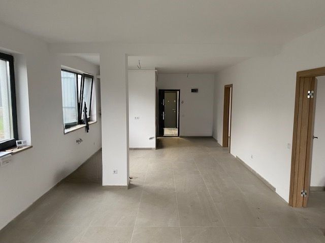 Spatiu comercial 80mp, terasa 200mp-Sannicoara – fotografia 1 din 7