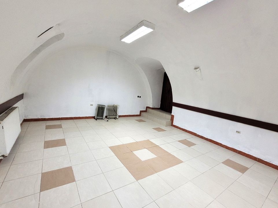 Spatiu cu suprafata generoasa, in centrul Clujului – fotografia 3 din 7