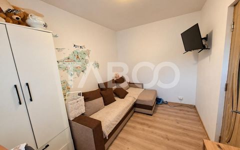Apartament de vanzare 2 camere balcon Mihai Viteazul etaj 4