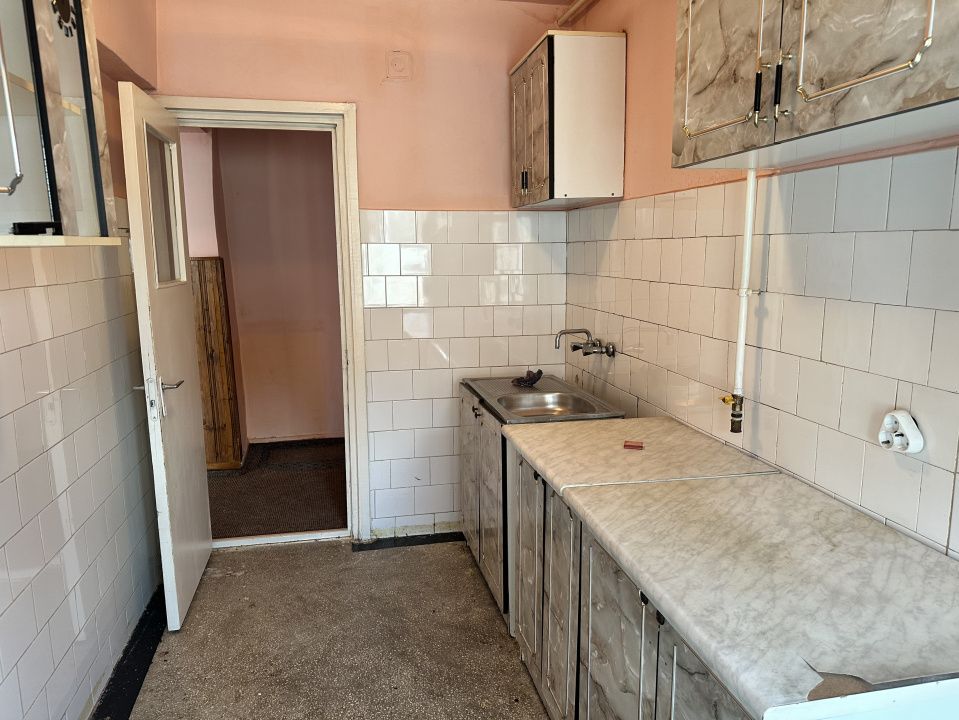 GARSONIERA DECOMANDATA I CETATE I 32 MP I ETAJ 2 I NERENOVATA I – fotografia 4 din 14