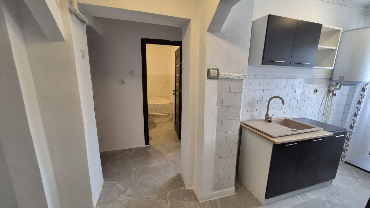 Vânzare apartament 2 camere, decomandat, strada Gării, Bumbești-Jiu – fotografia 5 din 9