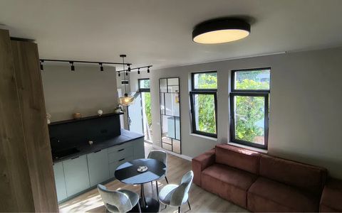 Apartament 2 camere la casa - curte - 2 locuri de parcare - Central