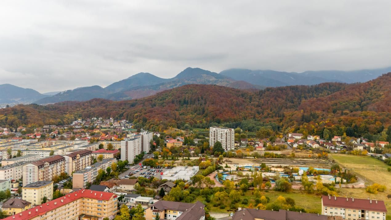 Casă cu teren de 500 mp, zona Noua – fotografia 2 din 27