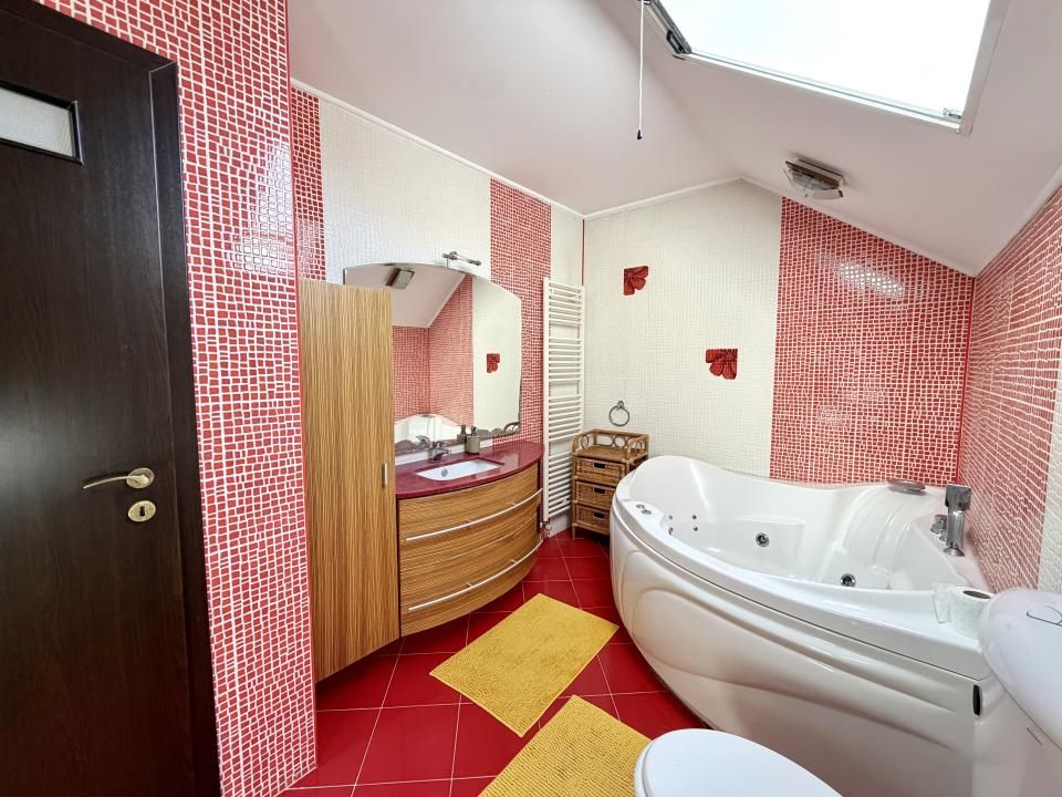 Casa individuala, 3 camere, 250 mp teren - Dumbravita – fotografia 8 din 14